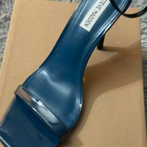 NWT - Steve Madden Teal Patent Leather 4'inch Ankle Strap Sandal - Size …